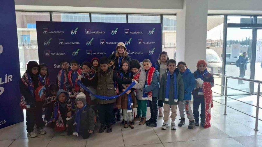 Öğrenciler, ‘erkekler Voleybol 1. Lig Yükselme Maçları’nı Tribünden Takip Etti