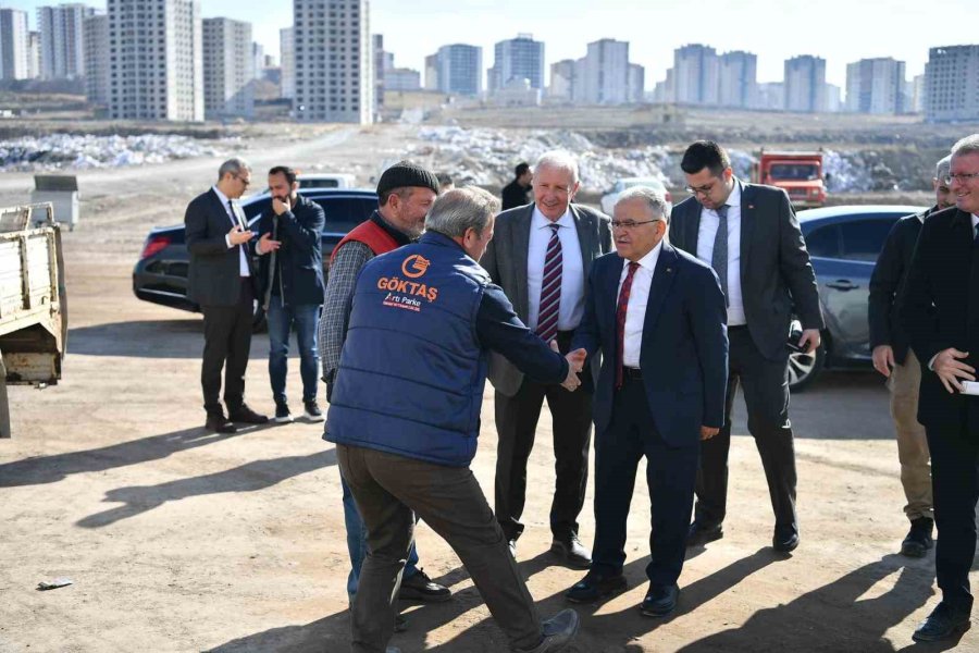 İldem Bölgesi’nde Yol Çalışmasını İnceleyen Büyükkılıç: "kayseri Gelişiyor, Güzelleşiyor"