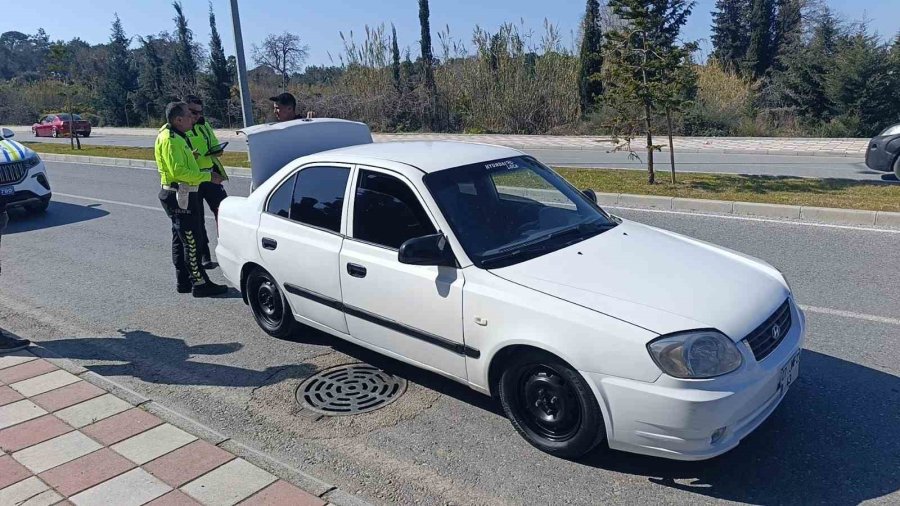 Trafik Güvenliğini Tehlikeye Atan Ehliyetsiz Sürücüye Ceza Yağdı