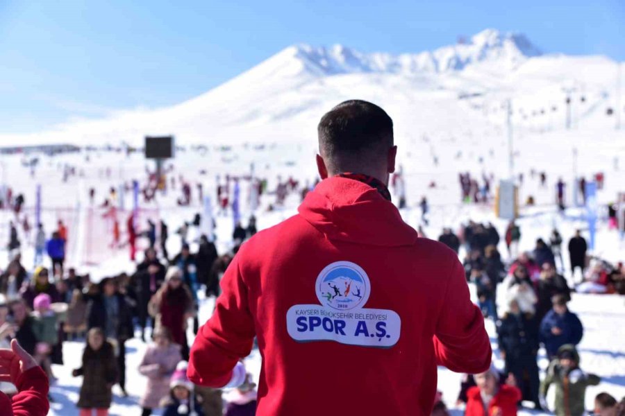 Erciyes’te Spor Şenliği Ve Gece Kayağı