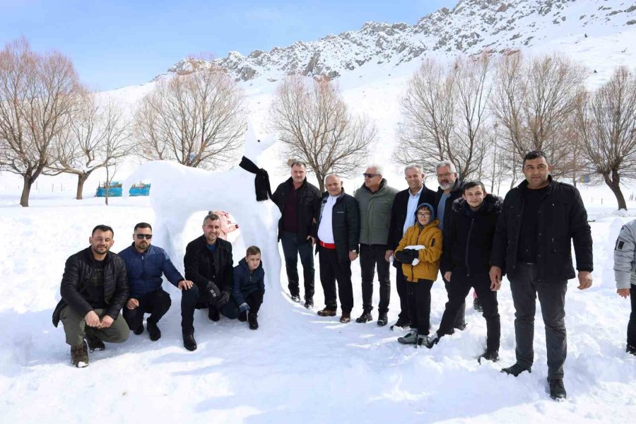 Yahyalı’da Kar Şenliği Coşkusu