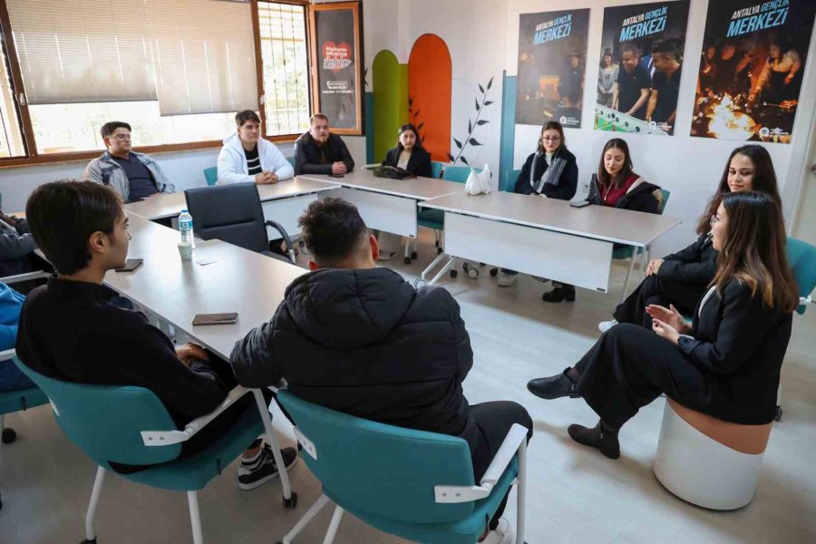 Gençlere Cv Hazırlama Ve E-ticaret Eğitimi Verildi