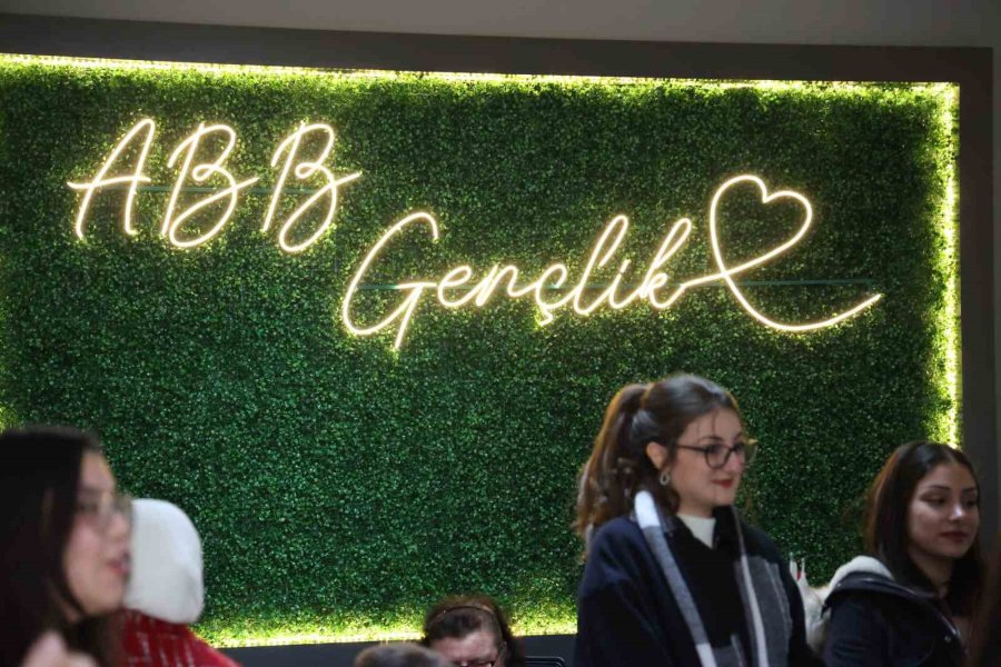 Gençlere Cv Hazırlama Ve E-ticaret Eğitimi Verildi