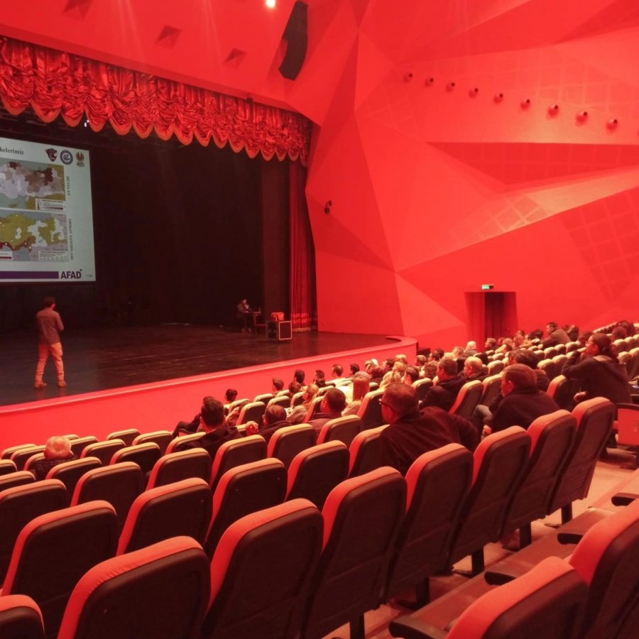 Eskişehir Büyükşehir Belediyesi Personeline ’afet Bilinci Ve Farkındalık Eğitimi’ Verildi