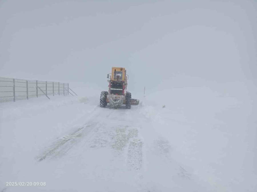 Kayseri’de Kapanan 61 Yol Ulaşıma Açıldı