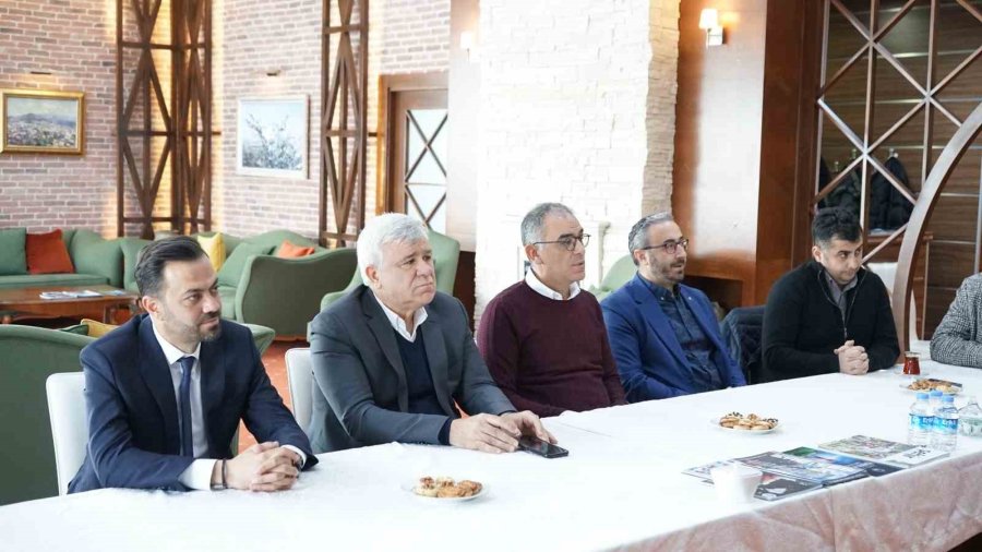 Kayseri Kent Konseyi’nden Erciyes’in Zirvesinde ‘gastronomi’ Toplantısı