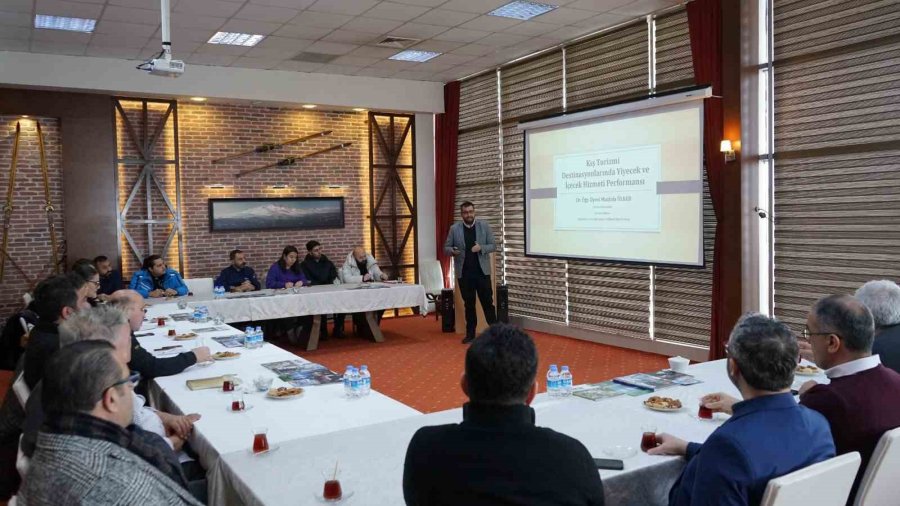 Kayseri Kent Konseyi’nden Erciyes’in Zirvesinde ‘gastronomi’ Toplantısı