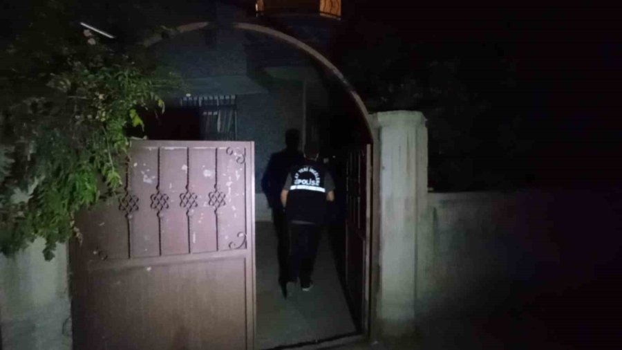 Dedesini Bıçaklayıp Boks Hareketi Yapan Toruna 5 Yıl Hapis Cezası