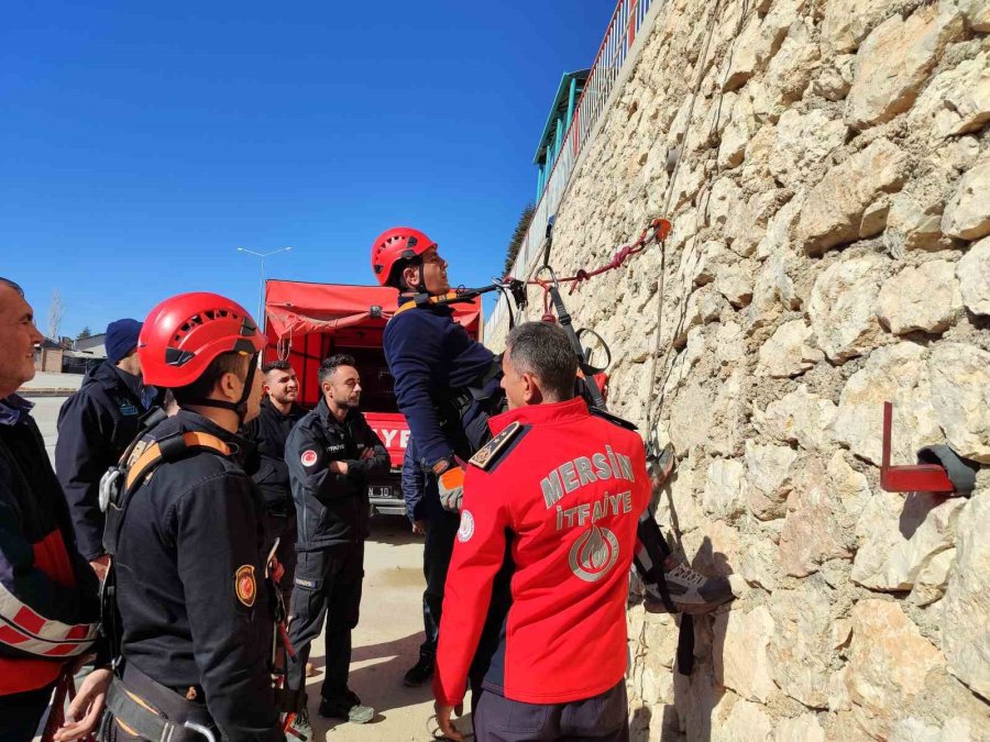 Mersin İtfaiyesi Tecrübelerini Paylaşıyor
