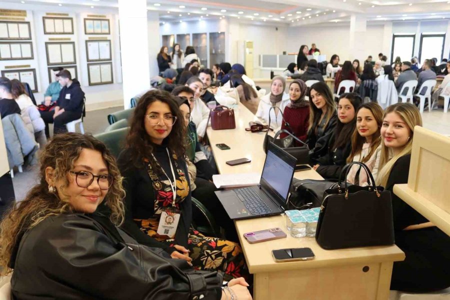 Alanya’da Gençler Çevre Atölyesinde Buluştu