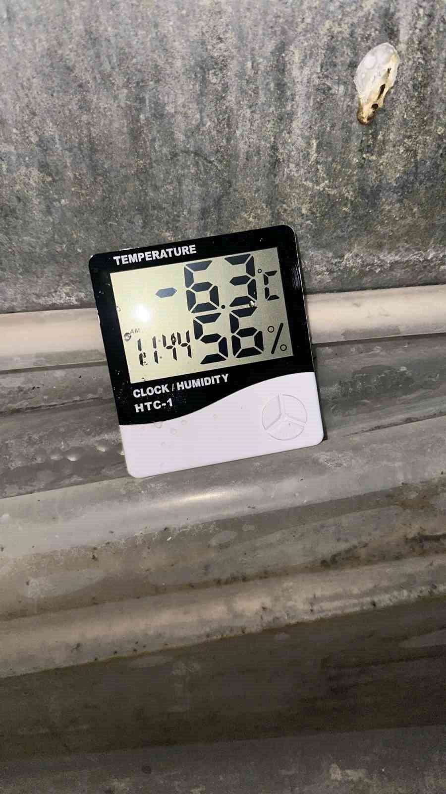 Gazipaşa’da Dondurucu Soğukta Zirai Don Nöbeti