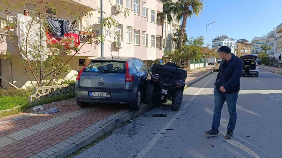 16 Yaşındaki Sürücünün Kullandığı Atv Otomobille Çarpıştı: 2 Yaralı