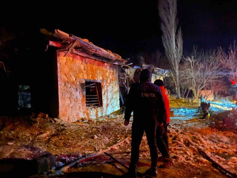 Mersin’de Ev Yangını: 1 Ölü