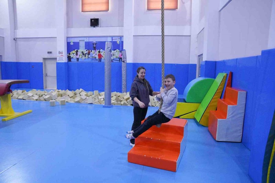 Özel Bireyler Özel Spor Yapmanın Keyfini Tepebaşı’nda Yaşıyor