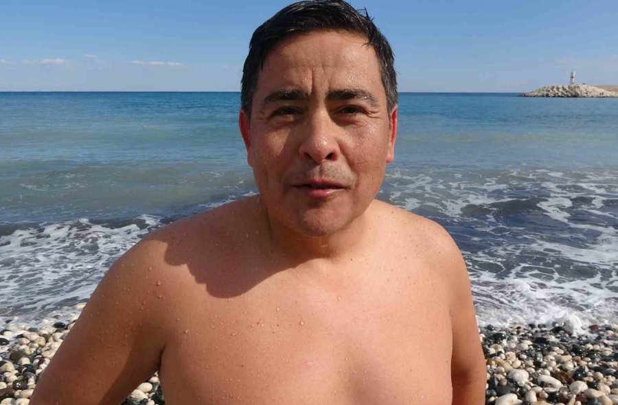 Sibirya Soğukları Onları Etkilemedi, Kış Günü Deniz Keyfi