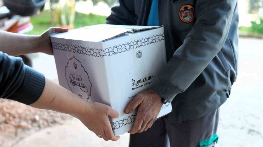Alanya Belediyesi Ramazan Bereket Paketlerinin Dağıtımına Başladı