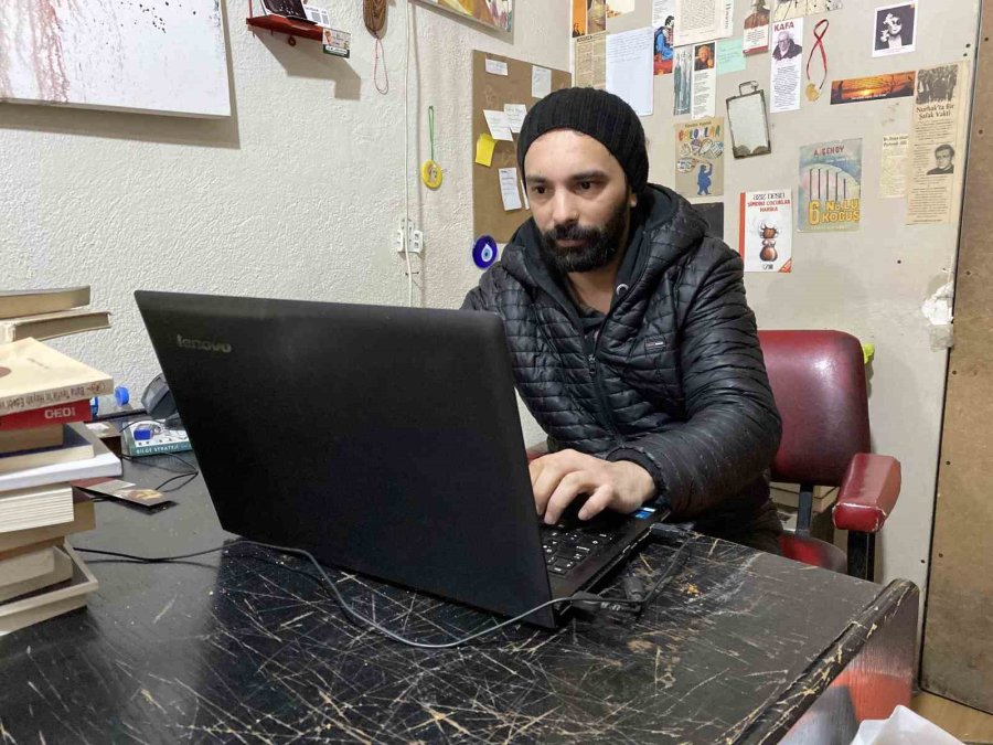 Çoğu Kişi Yeni Oyunlar İle Zaman Geçirirken O Hala Retro Türünü Tercih Ediyor