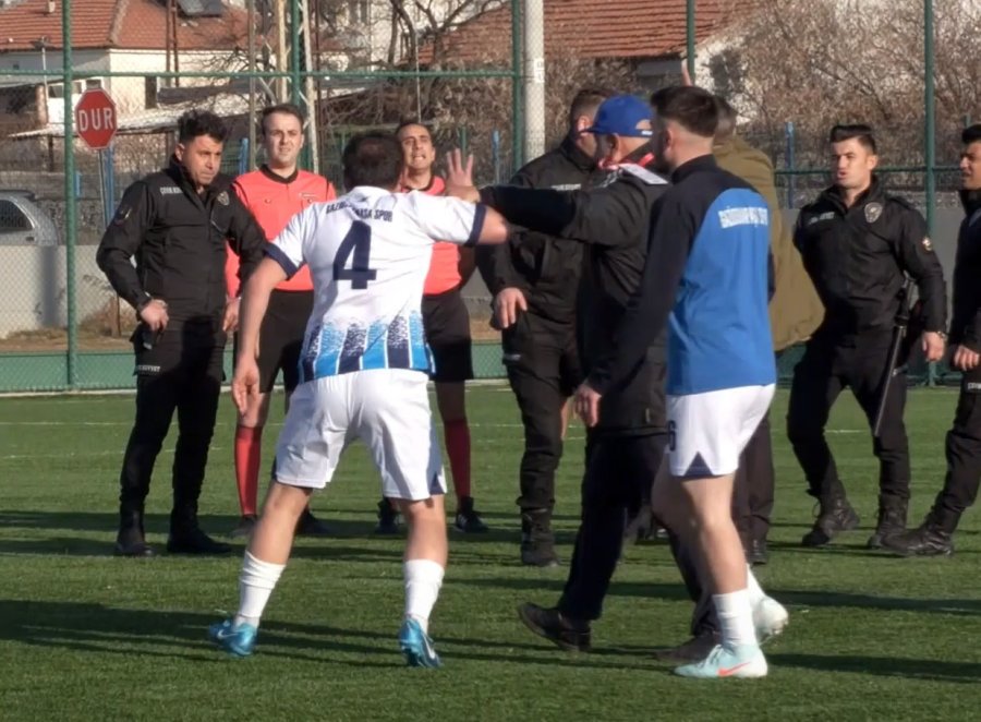 Yeşil Sahalarda Uçan Tekmeler Konuştu