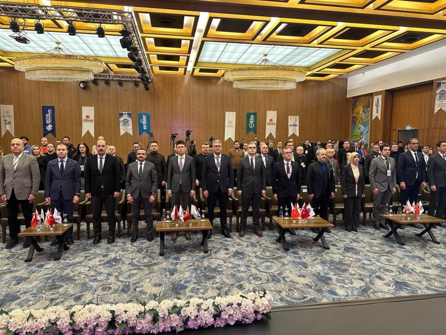 Kayseri’de Summit Erciyes Geleceğe Yatırım Yapanlar Zirvesi Düzenlendi