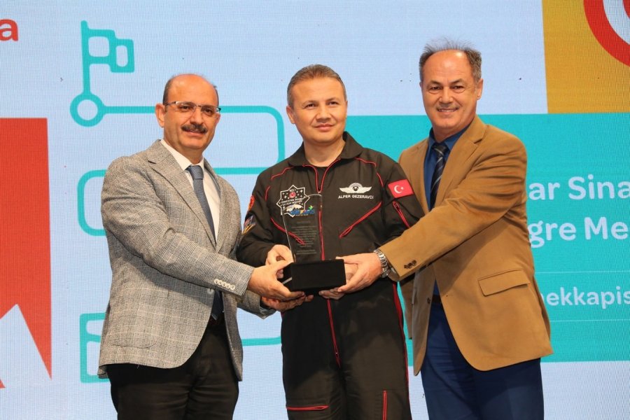 Alper Gezeravcı: "ay Yüzeyine İniş Yapan 6’ncı Ülke Olmayı Hedefliyoruz"