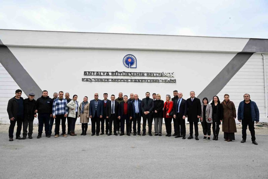 Başkan Böcek: "çiftçimizin Alın Teriyle Ürettiği Ürünleri İsraf Etmiyoruz"