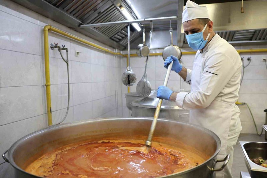 Büyükşehir’in Ramazan Ayında Da Yardımlar Devam Ediyor