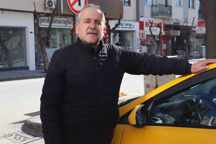 Eskişehirli Taksiciler Yeni Kamera Zorunluluğuyla İlgili Görüşlerini Dile Getirdi