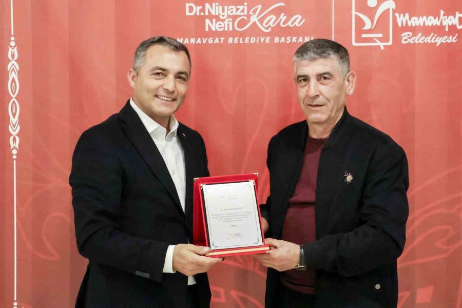 Manavgat Belediyesi’nden Emekli Çalışanlara Teşekkür Yemeği