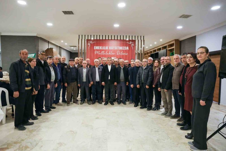 Manavgat Belediyesi’nden Emekli Çalışanlara Teşekkür Yemeği