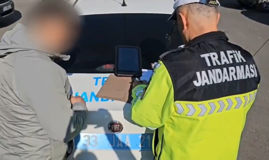 Drift Attı Hem 46 Bin Tl Ceza Yedi Hem De Ehliyeti Gitti