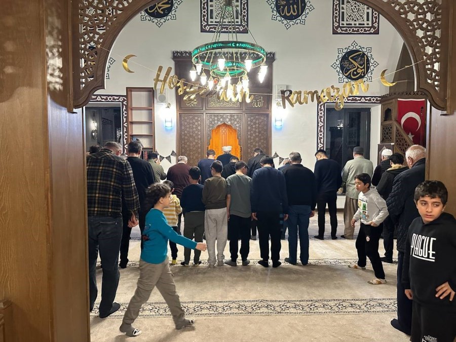 Kayseri’de İlk Teravih Namazı Kılındı