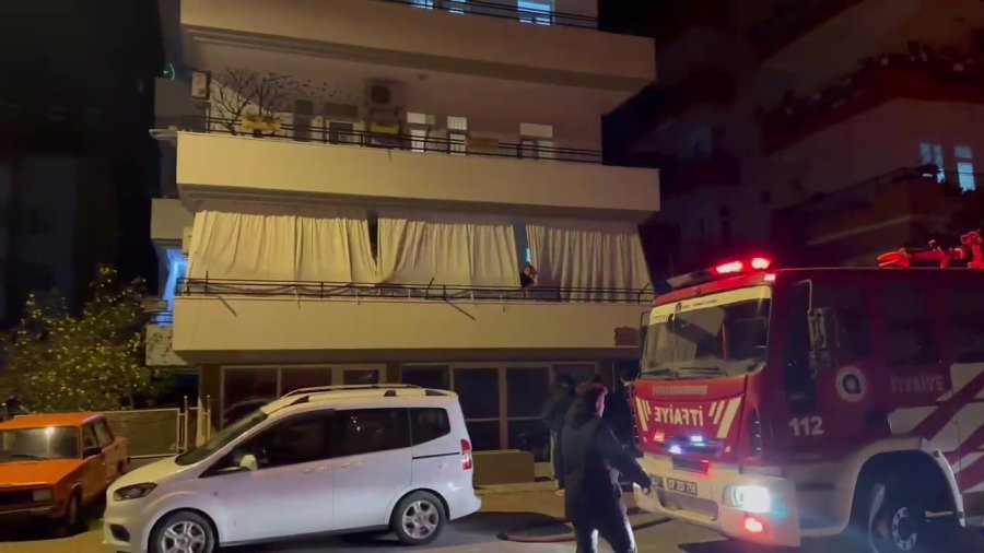 Manavgat’ta Dairede Çıkan Yangın Korku Dolu Anlar Yaşattı