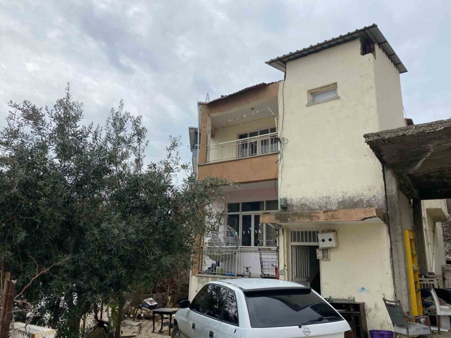 Komşuları Taşındığını Sandı, Evine Geldiğinde Hayatının Şokunu Yaşadı