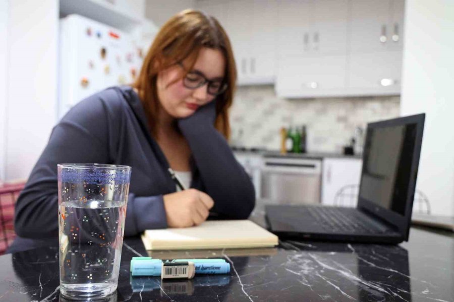 Büyükşehir’den Öğrencilere "can Suyu", 5 Ton Ücretsiz Su Yardımı 10 Tona Çıktı