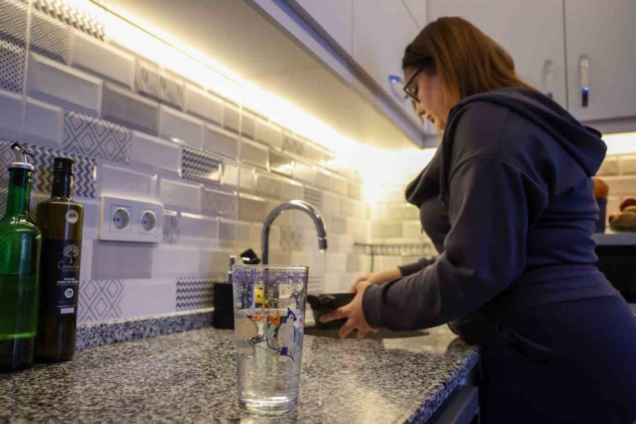 Büyükşehir’den Öğrencilere "can Suyu", 5 Ton Ücretsiz Su Yardımı 10 Tona Çıktı