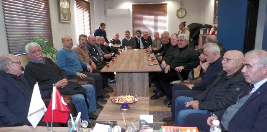 Kayserispor Eski Kaptanı Mustafa Uğur: "bizi Kayserispor Yakınlarında İstemiyorlar"