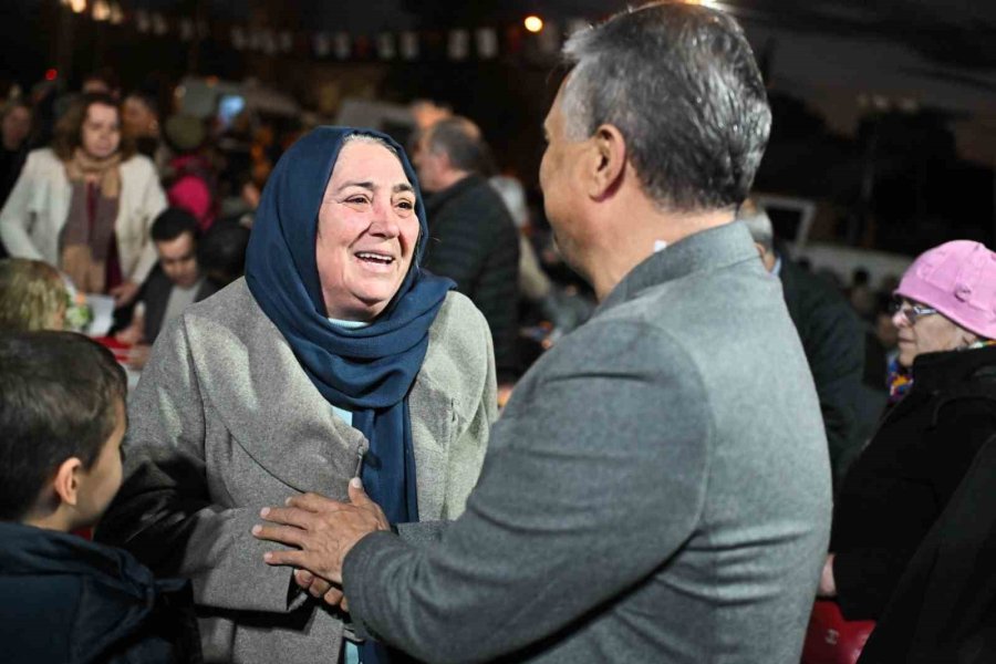 Muratpaşa’da Ramazan Bereketi: İlk İftar Sofrasında Binler Buluştu