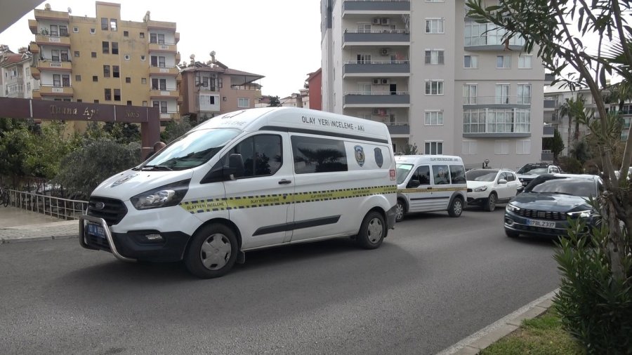 Alanya’da 4. Kattan Düşen Kadın Ağır Yaralandı
