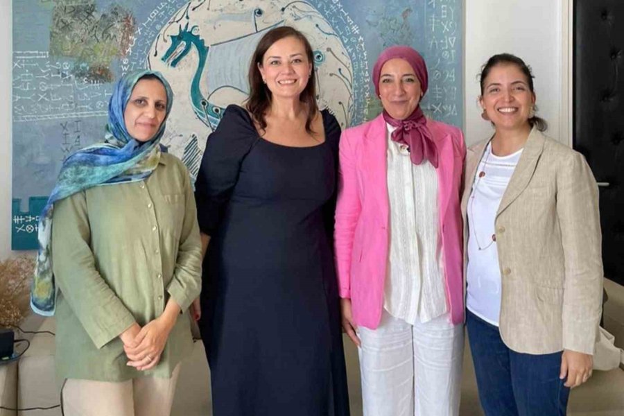 Alkü’lü Akademisyenler, Afrika’da