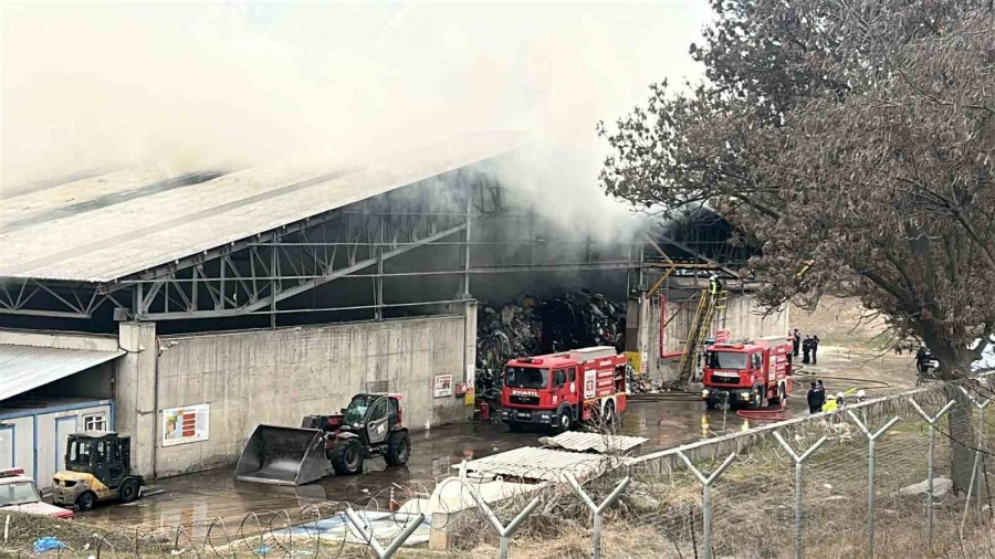 Eskişehir’de Çimento Fabrikasında Yangın