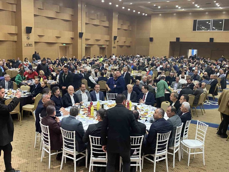 Aesob’un Geleneksel İftar Programı Yoğun Katılımla Gerçekleşti