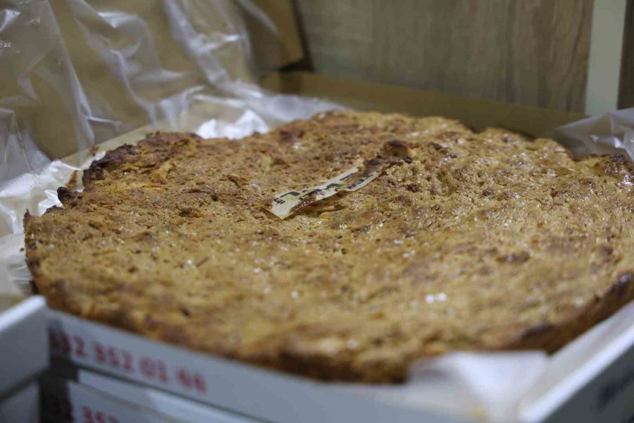 Odun Ateşinde Pişirilen İftar Ve Sahur Sofralarının Vazgeçilmezi: ‘tahinli Pide’