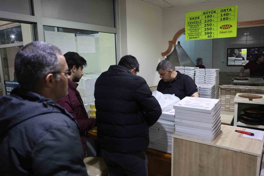 Odun Ateşinde Pişirilen İftar Ve Sahur Sofralarının Vazgeçilmezi: ‘tahinli Pide’