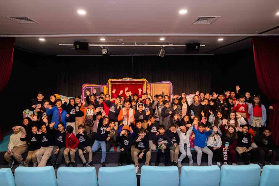 Mersin Büyükşehir Belediyesi, 25 Binden Fazla Çocuğu Tiyatro İle Buluşturdu