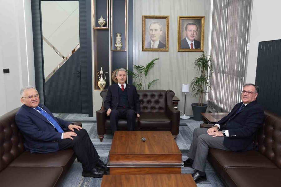 Hulusi Akar’dan Başkan Özdoğan’a Ziyaret