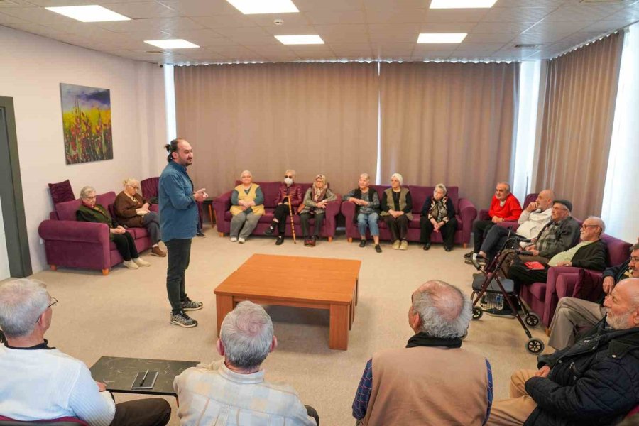 Deneyimli Vatandaşlar İngilizce Öğreniyor