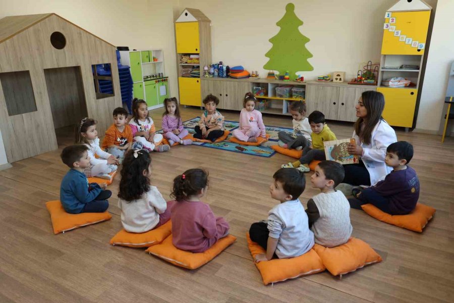 Büyükşehir’in Manavgat Kreşinde Çocuklar Eğlenirken Öğreniyor