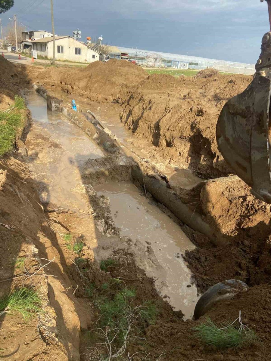 Asat’tan Serik’te 4 Noktada Eş Zamanlı Çalışma