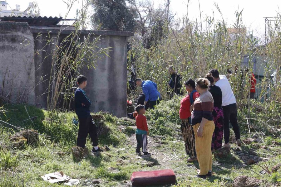 27 Yaşındaki Gencin Cansız Bedeni Boş Arazide Bulundu