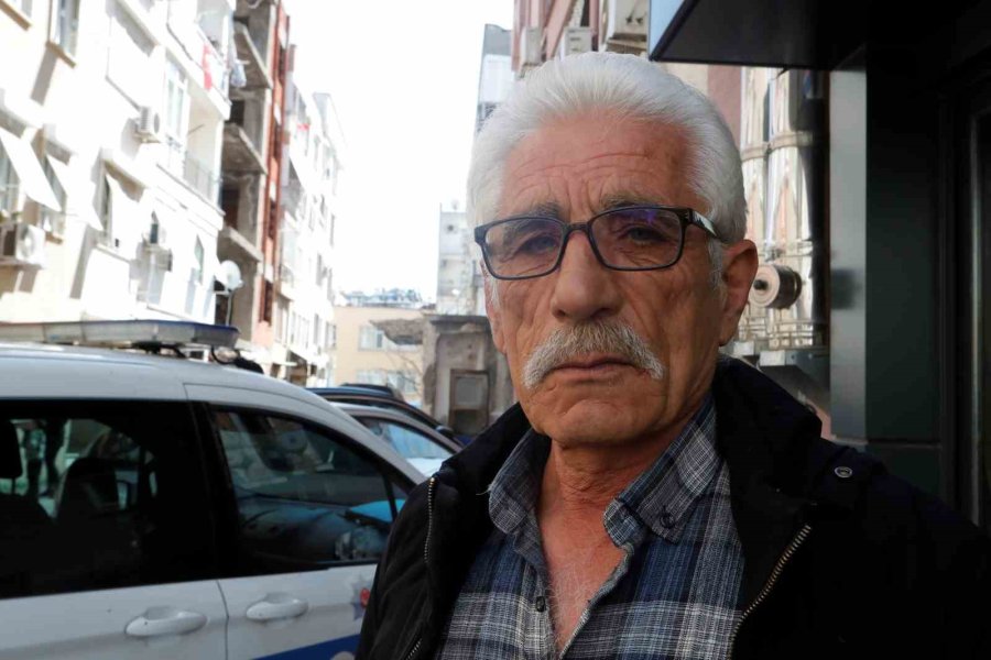 Güneşlenmek İçin Çıktığı Balkonda Ölü Bulundu